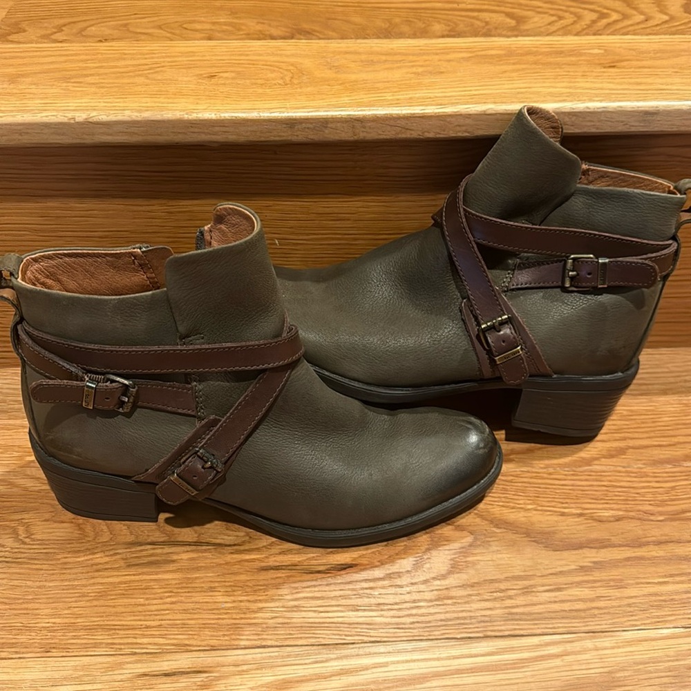 Bussola Alessia booties